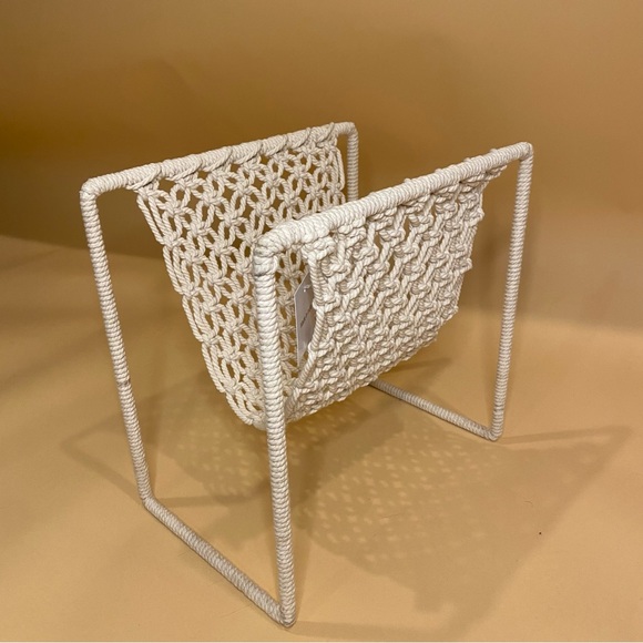 Macrame Magazine Rack Purse Wallet Holder Stand NWT - Picture 4 of 4